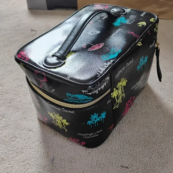 Victoria's Secret Makeup Bag - Picture 3 of 5